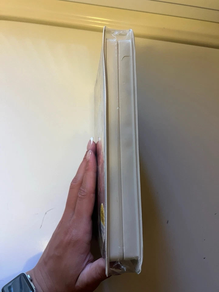 Disney VHS Tape - The Fox And The Hound Black Diamond Collection SEALED - Image 4 of 4