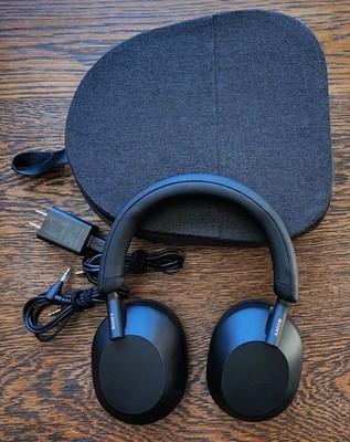 Sony WH-1000XM5 Wireless Noise Canceling Headphones Black with Case and Cords