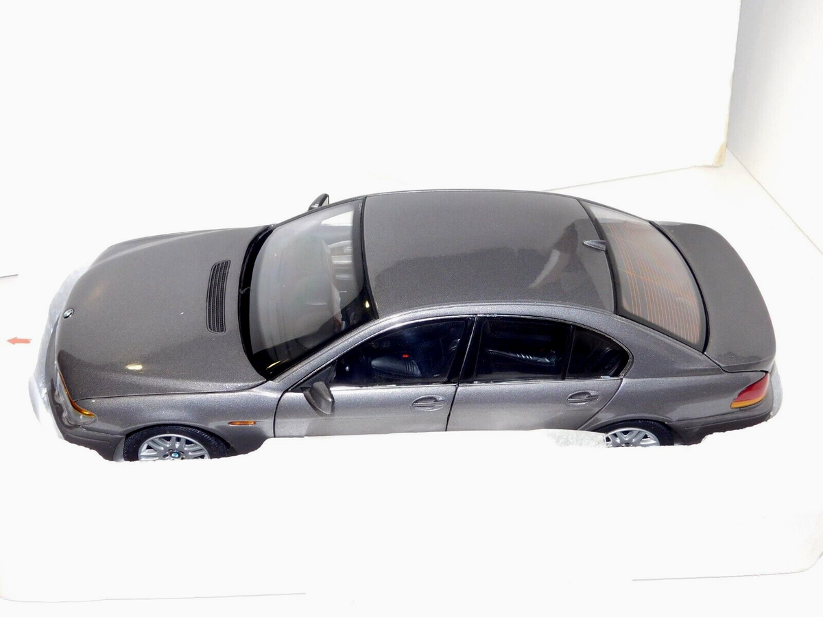 1/18 京商 BMW 7 Series 745i 1⁄18 京商 BMW 7 Series