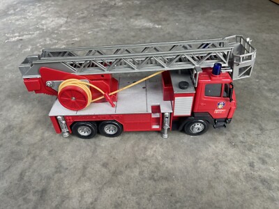 Dickie Toys 15  Red Fire Engine Truck Extend Ladder with Water  Hose & Sound