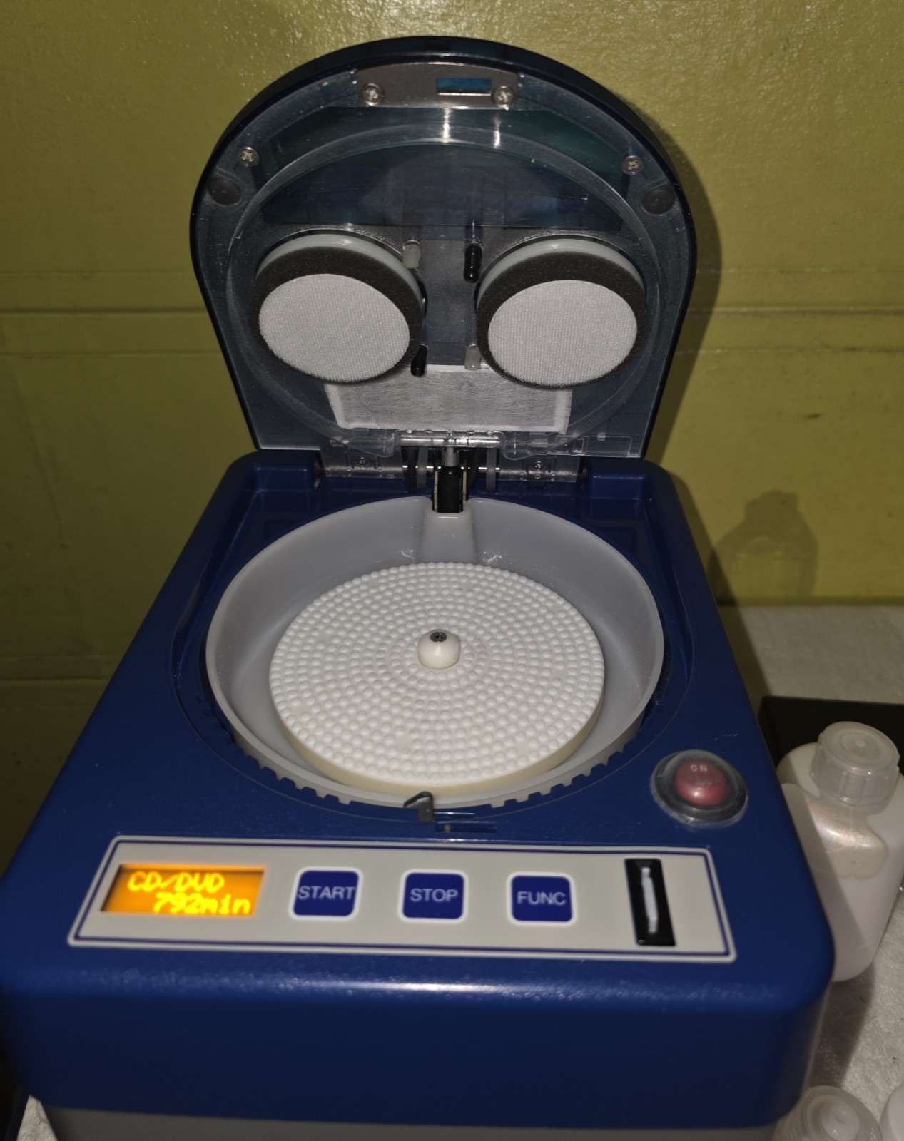 ELM ECO PRO2 CD DVD Game Disc Cleaner Resurfacer w/800 min Kit Great Condition