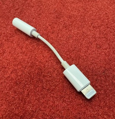Apple A1749 Lightning to 3.5mm Headphone Jack Adapter Genuine White