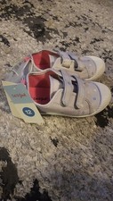 Cat  Jack Girls' Parker Light Gray Sneakers Size 12