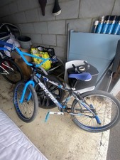 SE Bikes Blocks Flyer 26” BMX – Black Camo Frame. Blue Forks. Wheely BMX