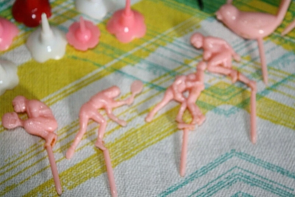 Lote De Colección Decoración Pastel 20+ Piezas Plástico Deportes Fútbol Halloween Temporadas -Z-9 Foto 3 de 4