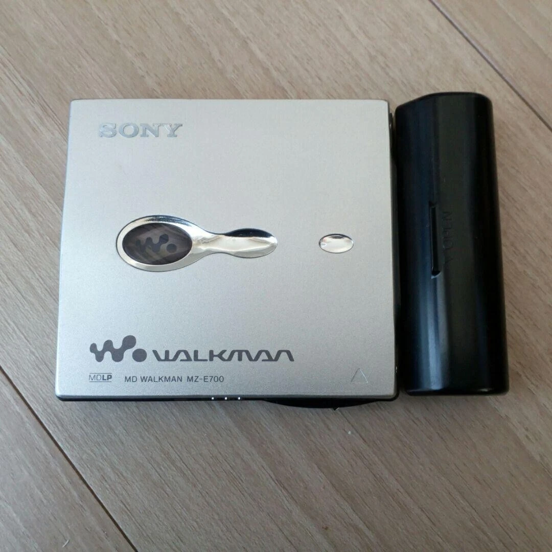 SONY MD Walkman MZ-E700 with complete set of accessories