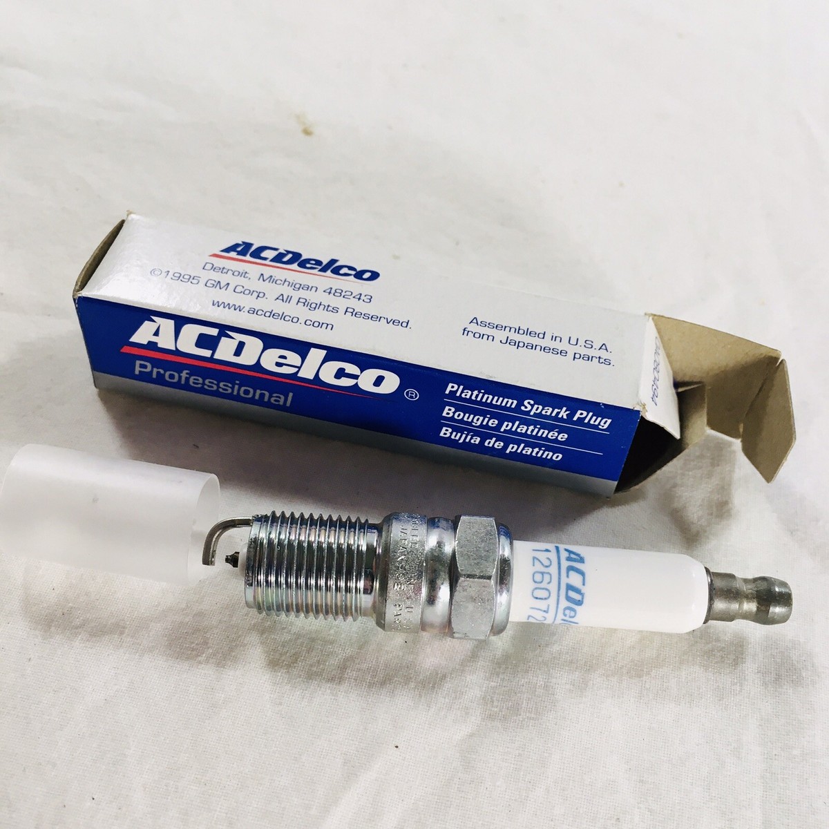 NOS AC Delco 41-993 Spark Plug SINGLE PIECE Professional Platinum