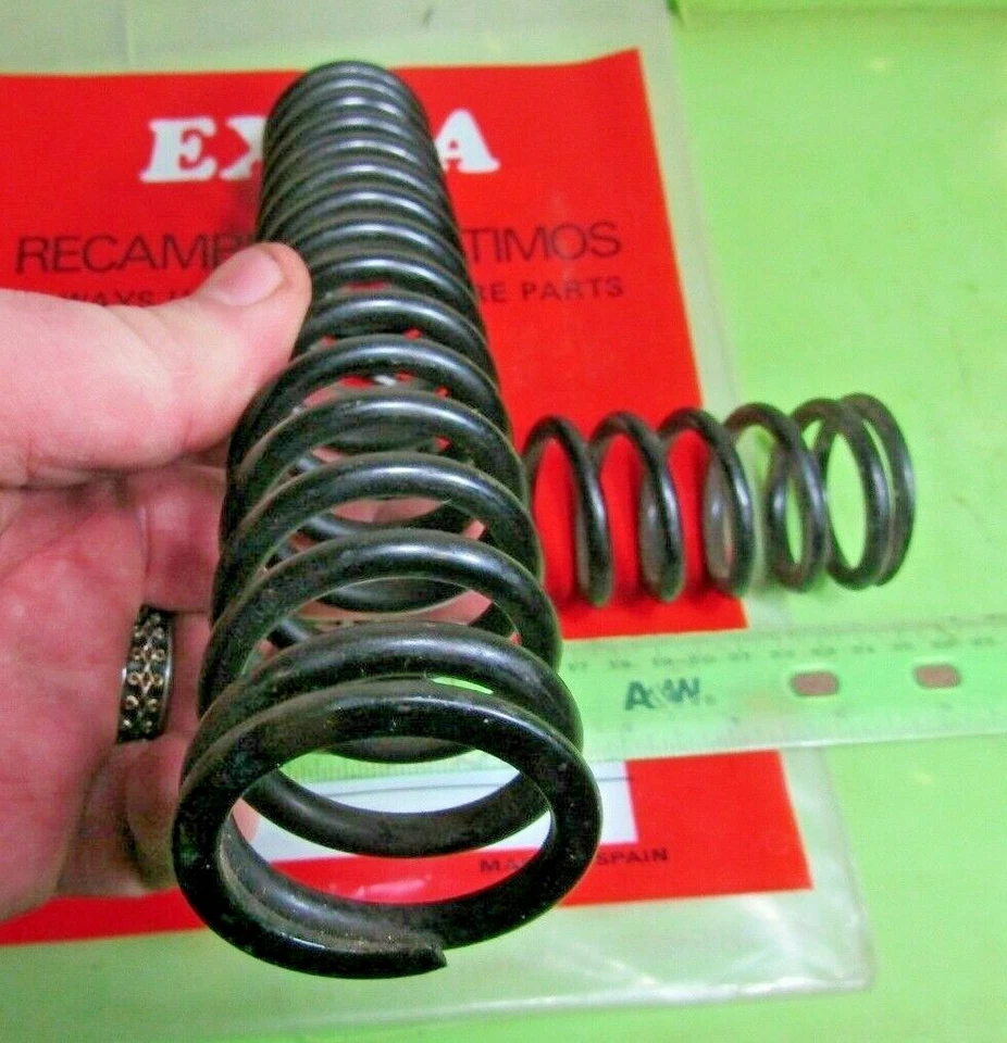 Juego de muelles amortiguadores traseros Montesa Cappra Cota 23,5 cm # 8 NOS 123 250 360 414  Foto 2 de 2