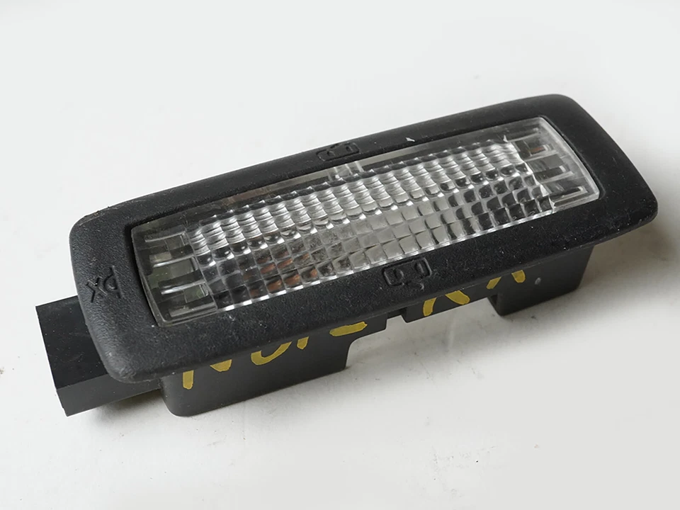 Lámpara luz maletero escotilla carga interior trasero derecho Subaru Tribeca 2006-2007 Rh Foto 4 de 4