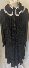 Vintage 1970s Gothic Victorian Style Black Crushed Velvet Dress - Size 12