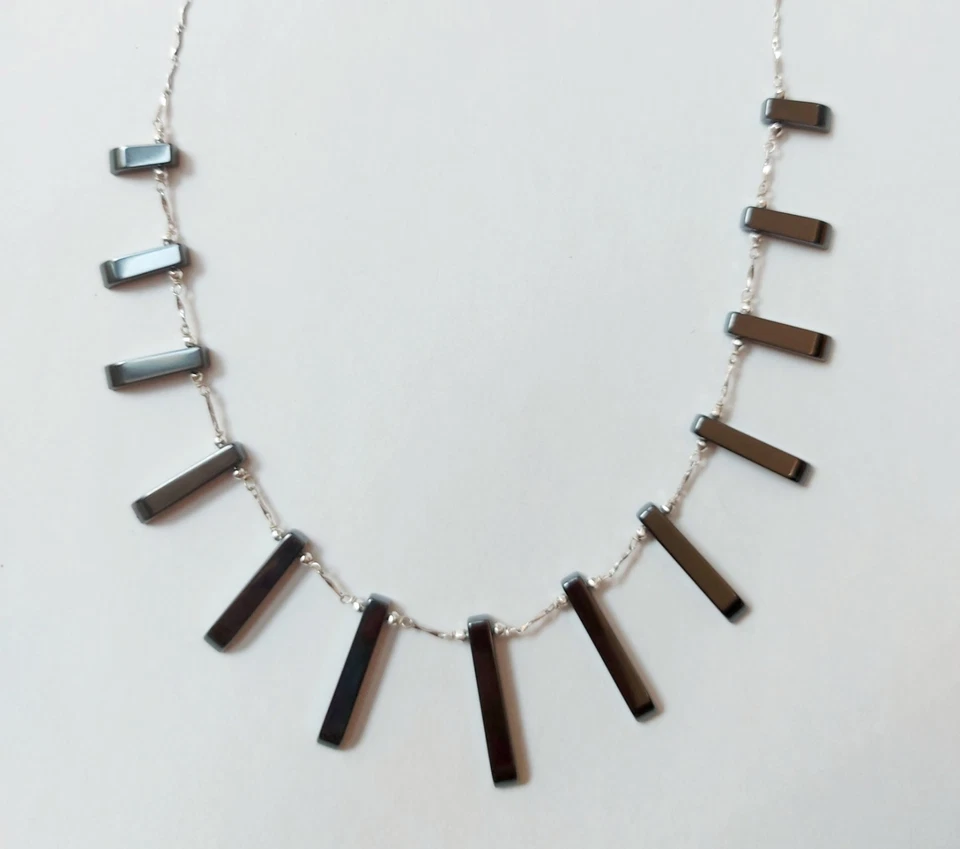 Collana in argento 925 con frange di ematite nera ed ematite argentata da 3 mm - Immagine 4 di 4