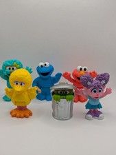 Sesame Street Neighborhood Friends figures Bundle Of 6 Figures