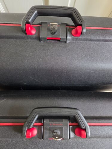 2x Samsonite Large Black Hardshell Suitcase with 2 Wheels, Handle, Lock & Key - Picture 7 of 10