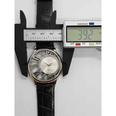 Women\'s watch. Silver numbers create a fan on the side of the face Women main image 3