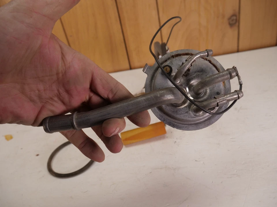 Unidad de envío de tanque de combustible NOS con aire acondicionado para Chevy G10 77-86 G20 G30 GMC G15 G1500 G25 Foto 2 de 4