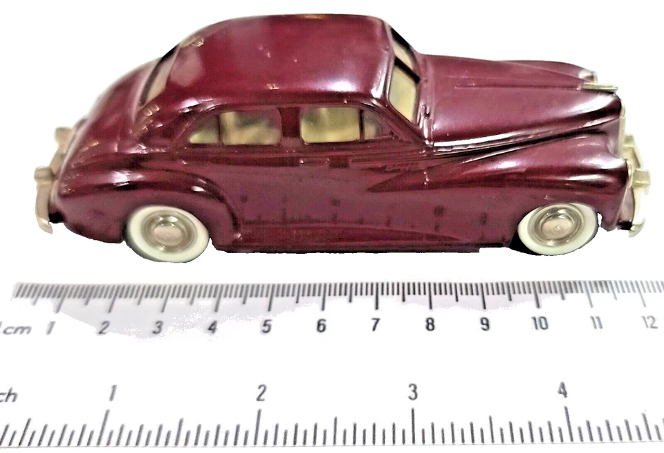 Vintage 1941 Packard Clipper 1/43 scale burgundy diecast by Brooklin Model - Image 2 of 4