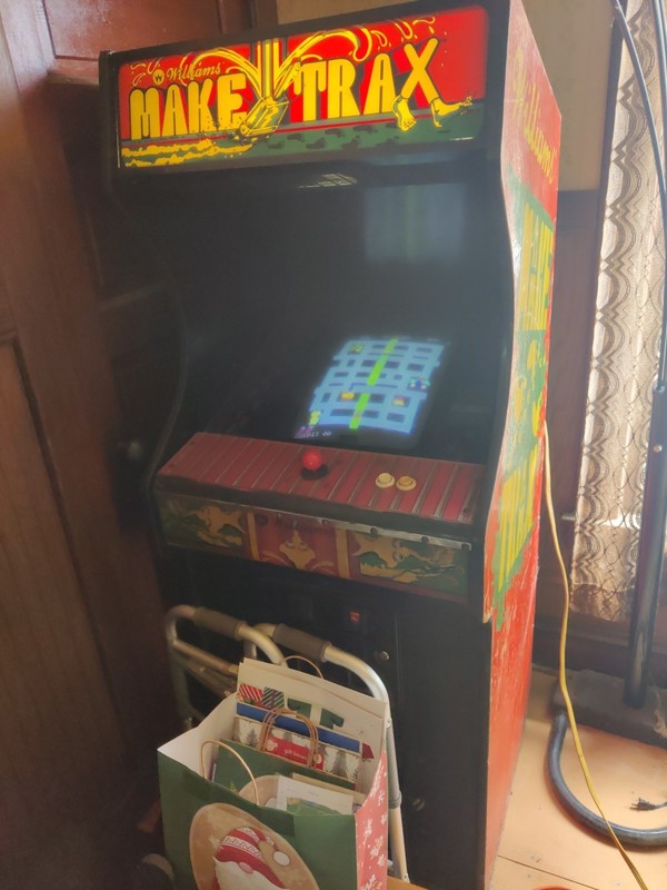 MAKE TRAX ARCADE MACHINE by WILLIAMS 1981  *RARE*