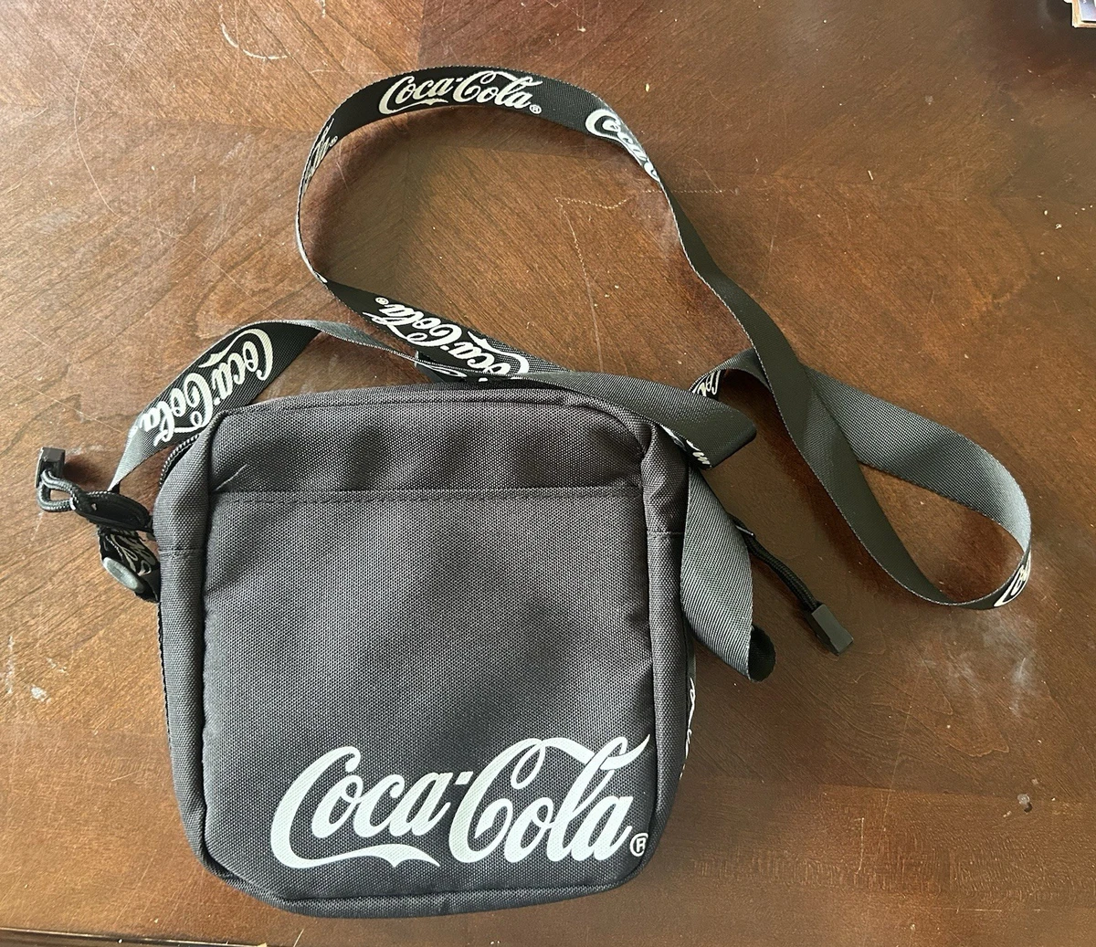 NWOT Vintage Rare HTF Coca-Cola Sling Bag Crossbody Shoulder Handbag Rare Vintage Coca-cola Beaded Purse Red Mini Handbag Retro  main image 2