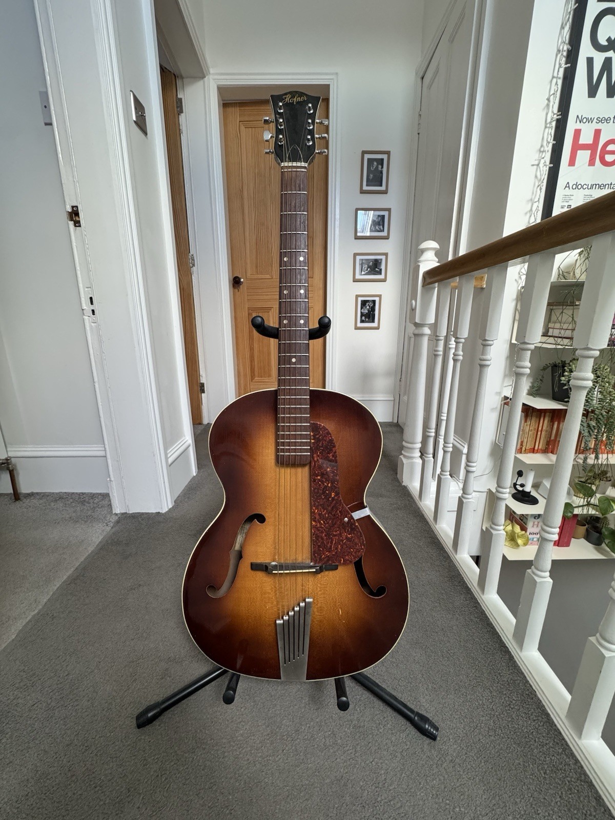 1964 Hofner Congress archtop guitar Sunburst