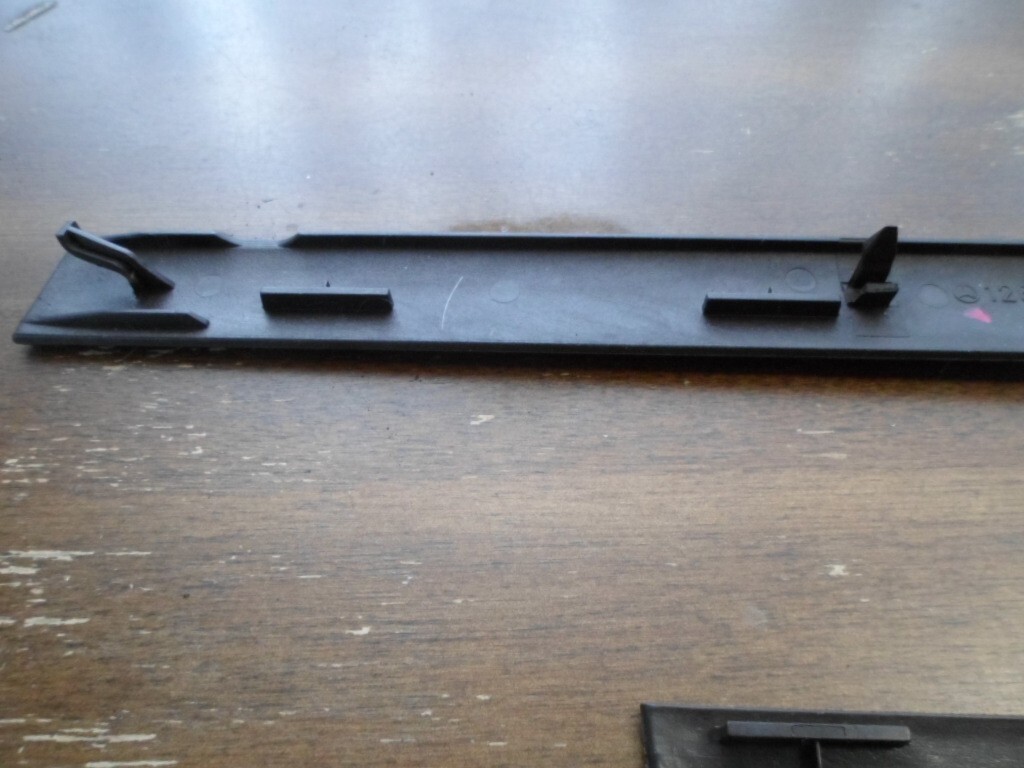 1986 Mercedes-Benz W126 Brabus - Dash Trim Molding Set in Dark Brown