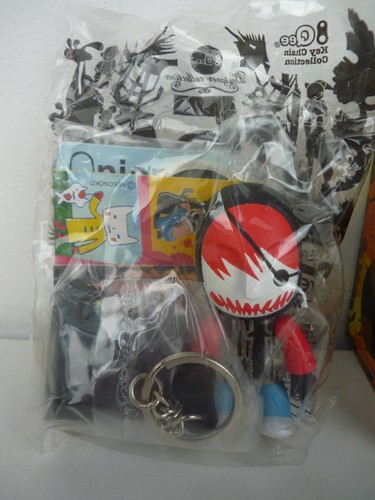 DE COLECCIÓN 2004 TOY2R QEE CADENA COLECCIÓN SERIE 5A ZOMBIE 2.5" LLAVERO SOPORTE #7 - Imagen 2 de 8