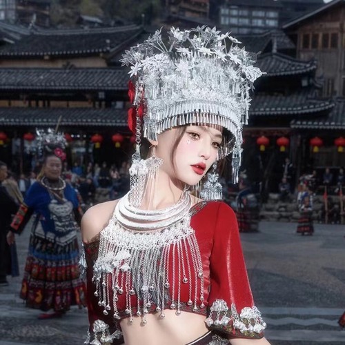 Copricapo minoranza etnica, cappelli gioielli argento Miao, cappelli gioielli Miao - Foto 3 di 13
