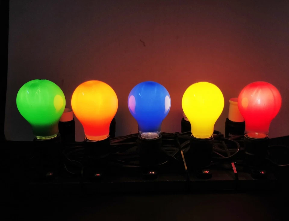 20 x Mixed Coloured Light Globes Bulbs Lamps Party Festoon Bayonet B22 Lamps A60 - Image 3 of 3