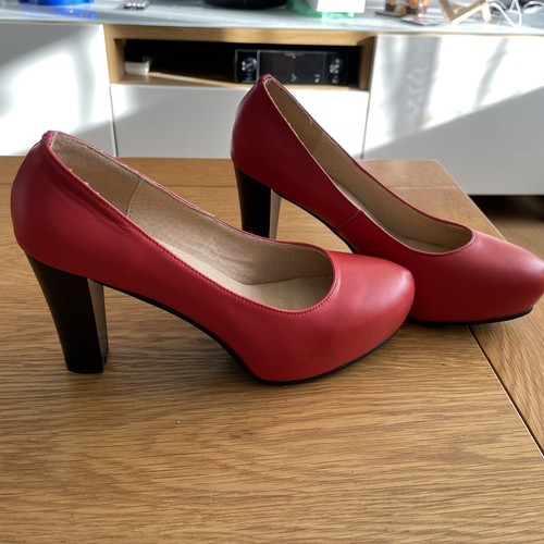 Women Red Leather High Heels size 4.5 