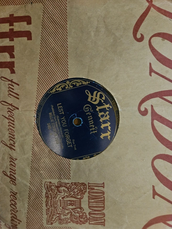 10 in records, 78 rpm in used condition. Singles. Capital records  - Image 2 of 4