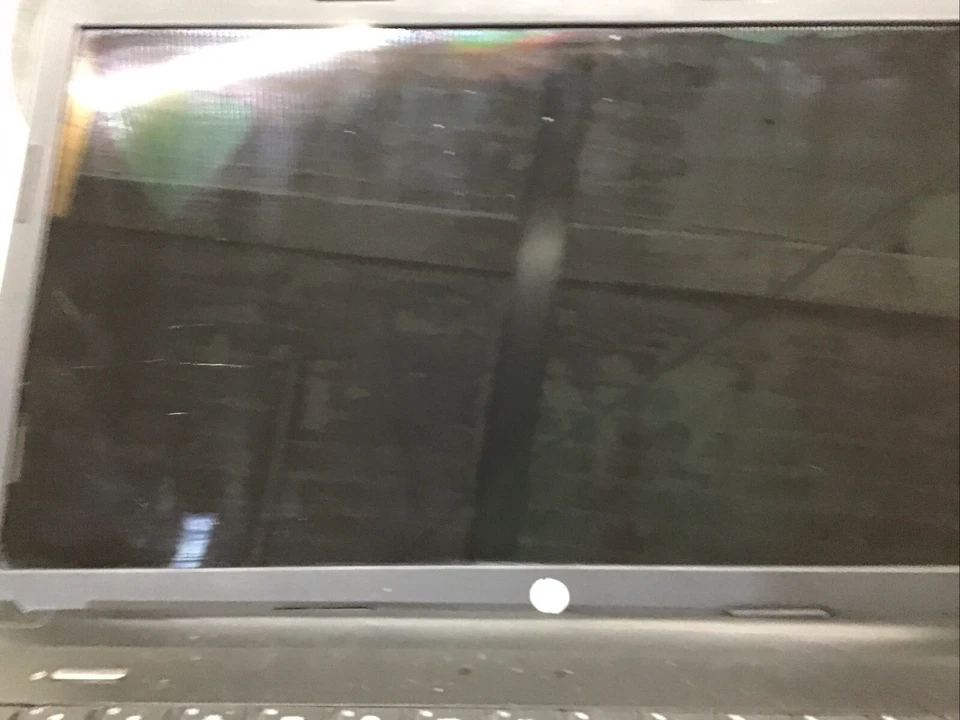 HP 2000-2D22DX AMD четырехъядерный A6-5200 2 ГГц 4 ГБ без жесткого диска без батареи треснувший экран - Изображение 2 из 4