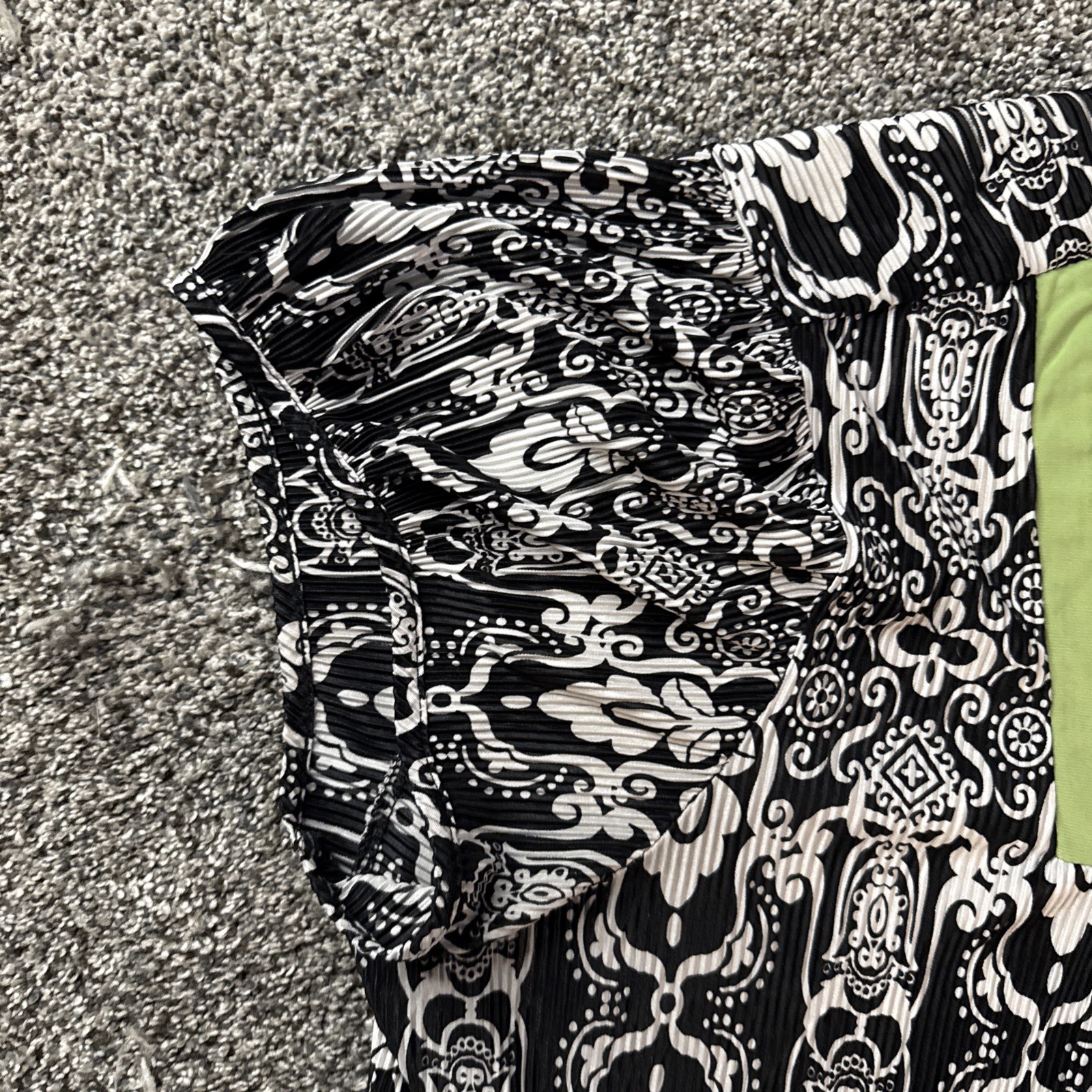 Dress Barn Multi Pattern Deep U-neck Sleeveless T… - image 5