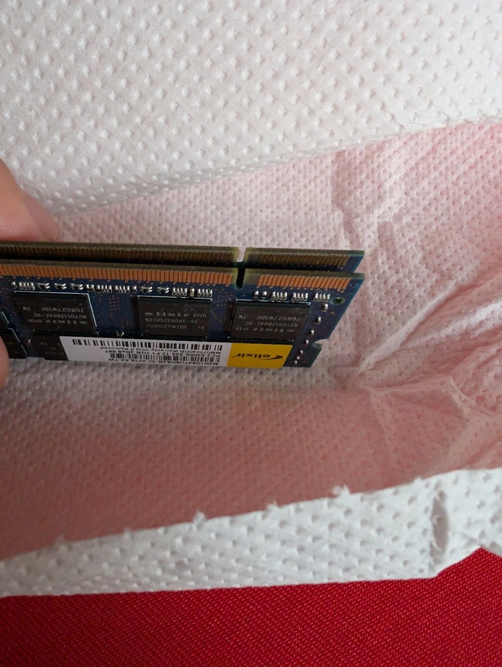 2x Elixir 1GB PC2-5300S DDR2 SO-DIMM M2N1G64TU8HA2B-3C 667Mhz LAPTOP MEMORY - Image 3 of 3