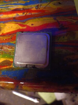 Processeur pentium 4 SL8ZY Intel 517 2,933 GHz socket 775