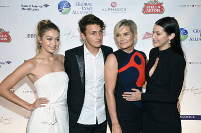 Gigi Hadid Anwar Hadid Yolanda Foster Bella Hadid at the Global Ly - Old Photo
