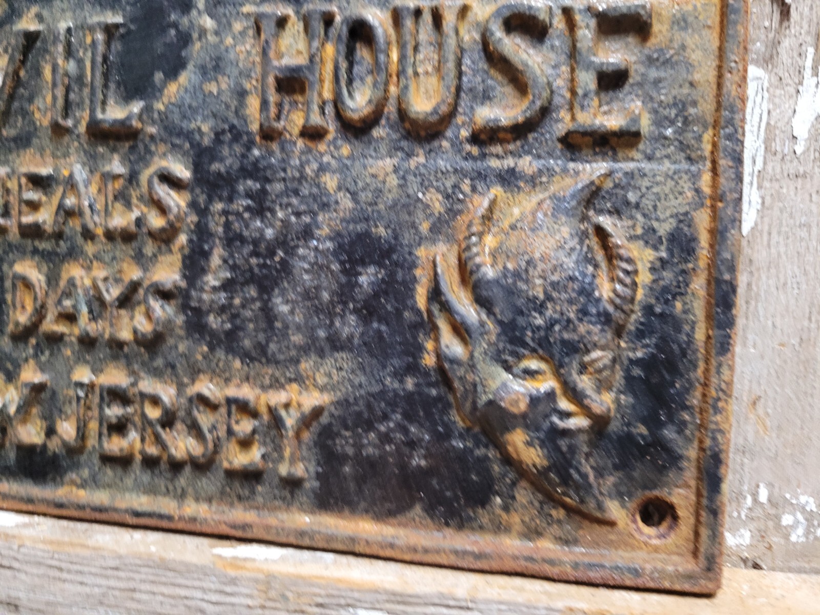 VINTAGE JERSEY DEVIL HOUSE SIGN OLD CAST IRON LEEDS NJ HAUNTED GHOST TOUR PLAQUE eBay