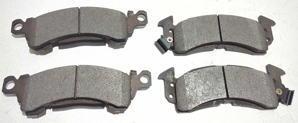 Novo conjunto de pastilhas de freio dianteiro OmniCraft 1967-2002 Chevrolet GMC Pontiac GAMZ-2V001-BC - Imagem 4 de 4