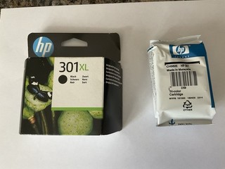 HP 301 Colour And HP 301XL Black Ink Cartridge original OUT OF DATE