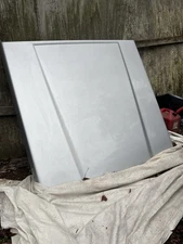 Silver LEER truck bed Cover For 2017-2019 Toyota Tacoma