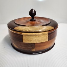 Vtg Handmade Wooden/Turned Round Trinket Box With Lid and Finial 9"x4"
