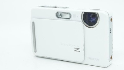 FUJIFILM Finepix Z300 White Digital Camera with Charger Excellent