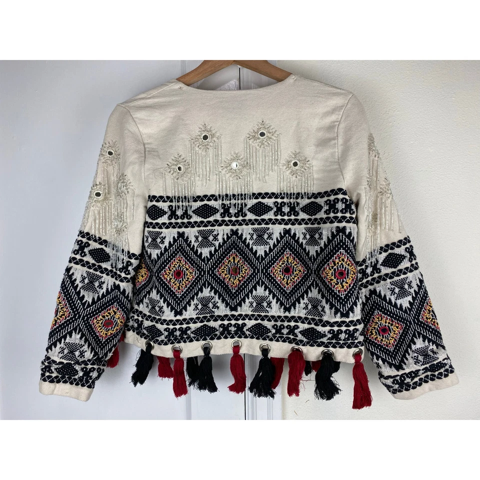 Chaqueta boho River Island para mujer talla 8 bordada crema con borlas con espejos Foto 4 de 4