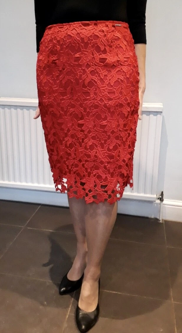 Guess top red skirt