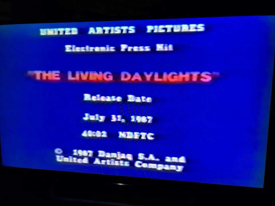 James Bond Licence To Kill & The Living Daylights Electronic Press Kits DVD - Image 4 of 4