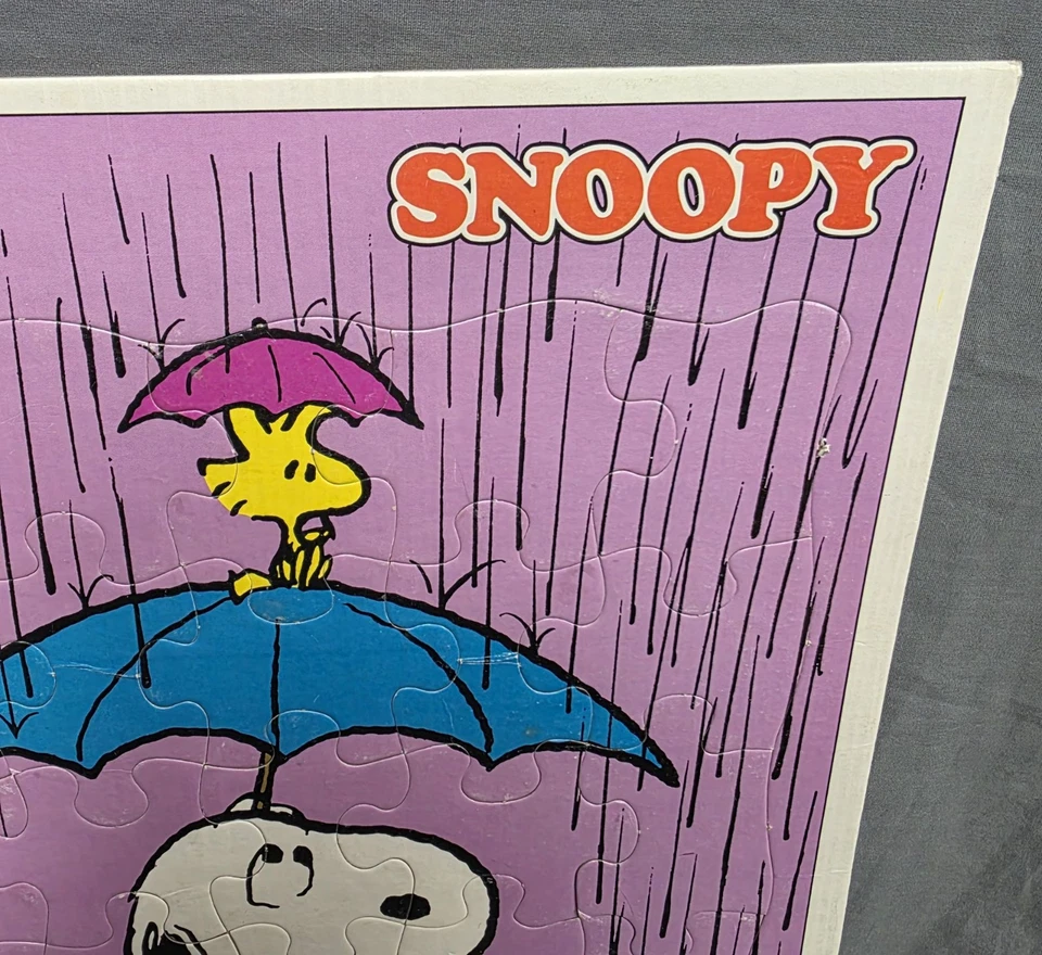 Vtg 1965 SNOOPY WOODSTOCK Tray Puzzle MB Milton Bradley Rain Umbrella Cardboard - Image 3 of 4