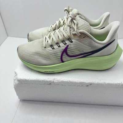 Size 7.5 - Nike Air Zoom Pegasus 39 Red Plum Volt W