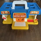 Vintage Fisher Price Little People Little Mart #2580 1986 Nostalgia Son School