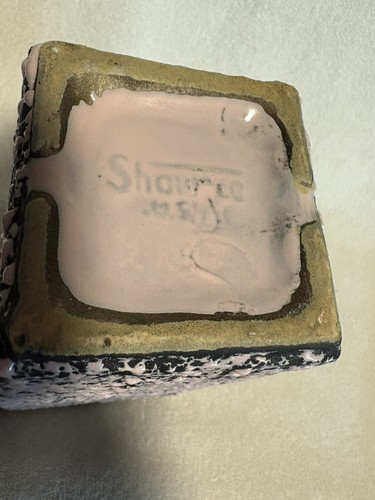 Vintage Shawnee Confetti Glaze Large Square Vase - Picture 10 of 10
