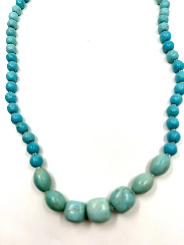 Estate Find Single Strand of Graduated Turquoise Beads - Image 4 of 4