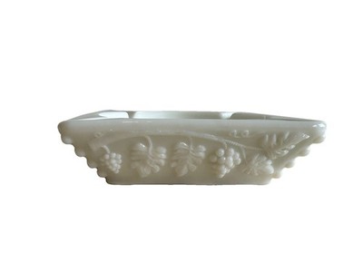 Vintage Westmoreland White Milk Glass Paneled Cigarette Ashtray Grape Vine