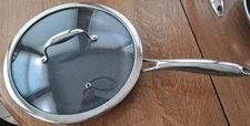 HexClad Hybrid Nonstick 10 1/2in Fry Pan w/ Tempered Glass Lid Stay-Cool Handle